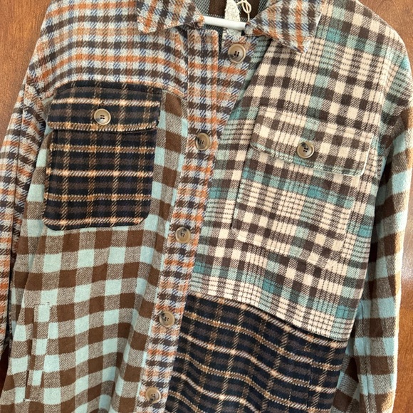 💙🤎🧡🤍NWT Mystree flannel plaid Shacket size small - Picture 2 of 3